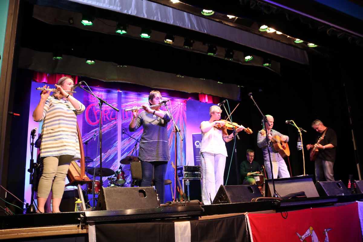 Mollag Band